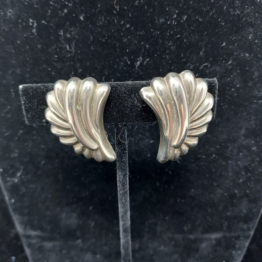 Wing Shape Silver Tone Classic Clip On Earrings Vintage 1"